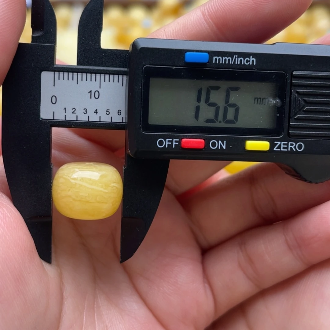 琥珀未镶嵌裸石蜜蜡墩子笑