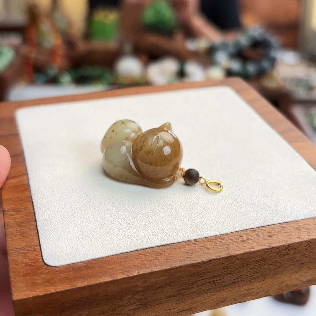 俺****颈饰未镶嵌和田玉