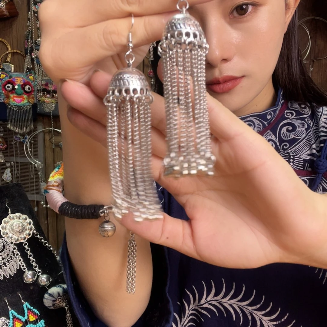 铁合金花岗石耳环