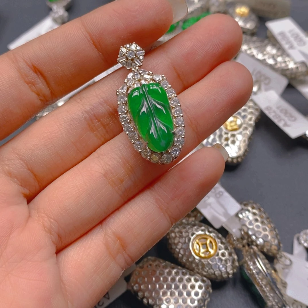 翡翠颈饰银S925镶嵌8888888898