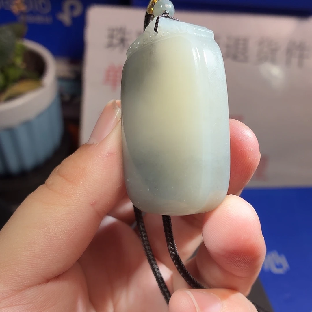 和田玉（糖玉）未镶嵌车挂