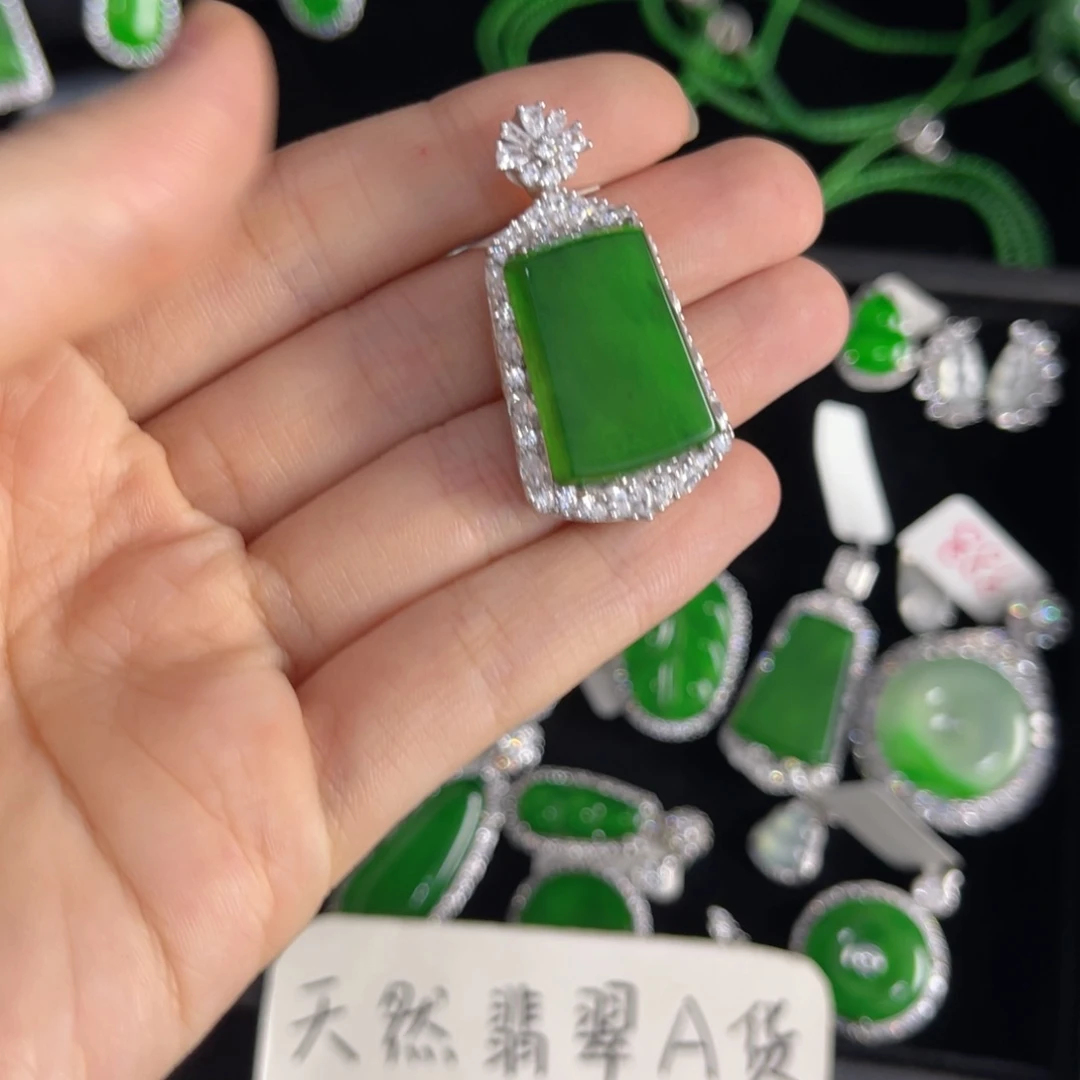 翡翠银S925镶嵌戒指无事牌吊坠