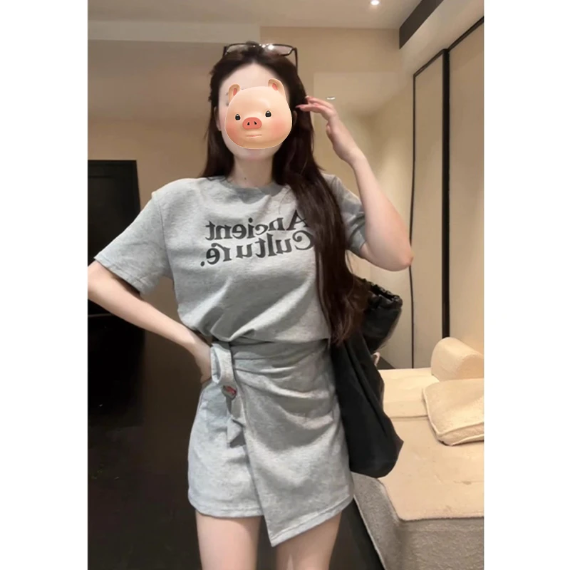 2025超火ootd穿搭一整套夏季女装灰色上衣休闲运动半身裙两件套装