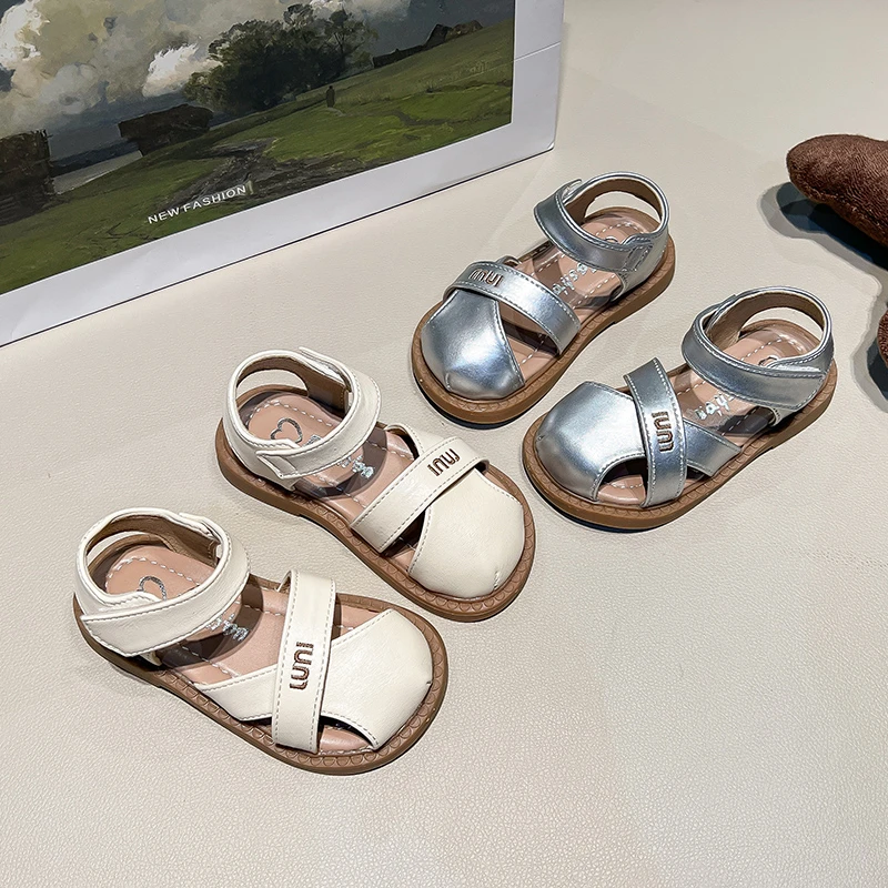 22-31夏季休闲韩版镂空女童公主鞋包头软底防滑宝宝凉鞋8105