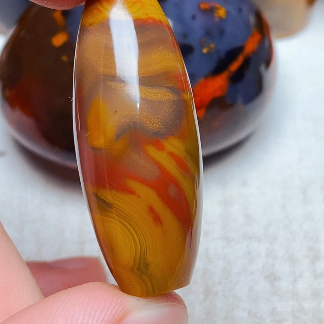 三***木玛瑙/玉髓未镶嵌颈饰