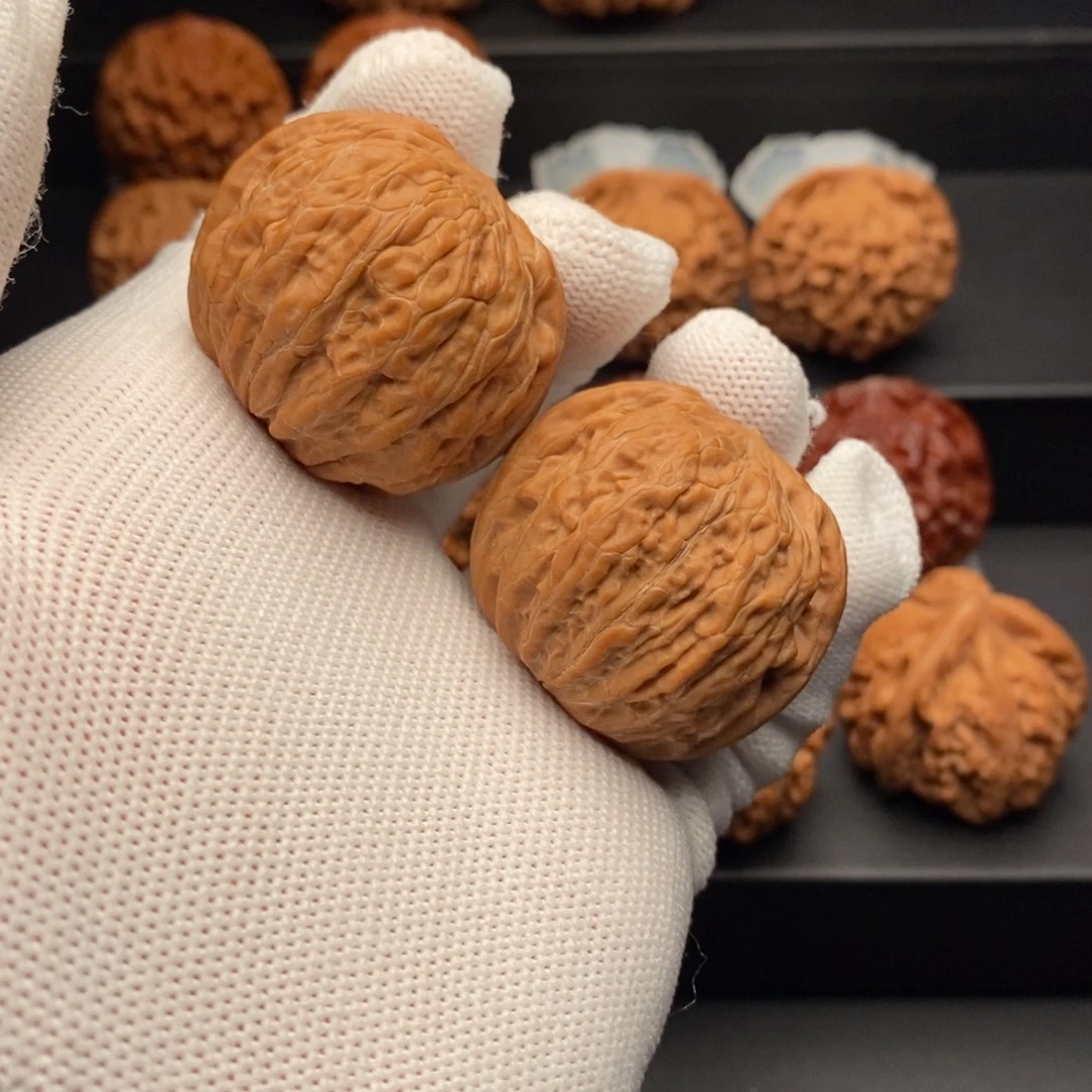 文玩核桃吊坠37+铁锤P154