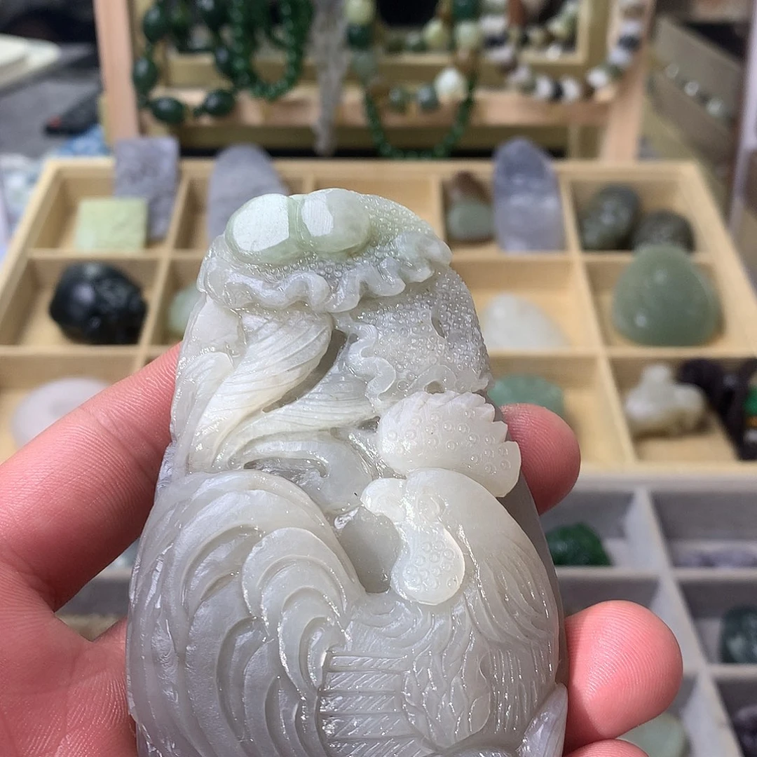 和田玉未镶嵌把件