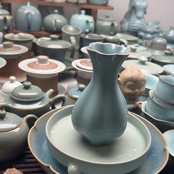 一级品，高度13，天青色