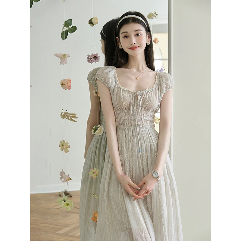 且可ChillCozy 醒春集 海岛度假立体花卉刺绣连衣裙系列