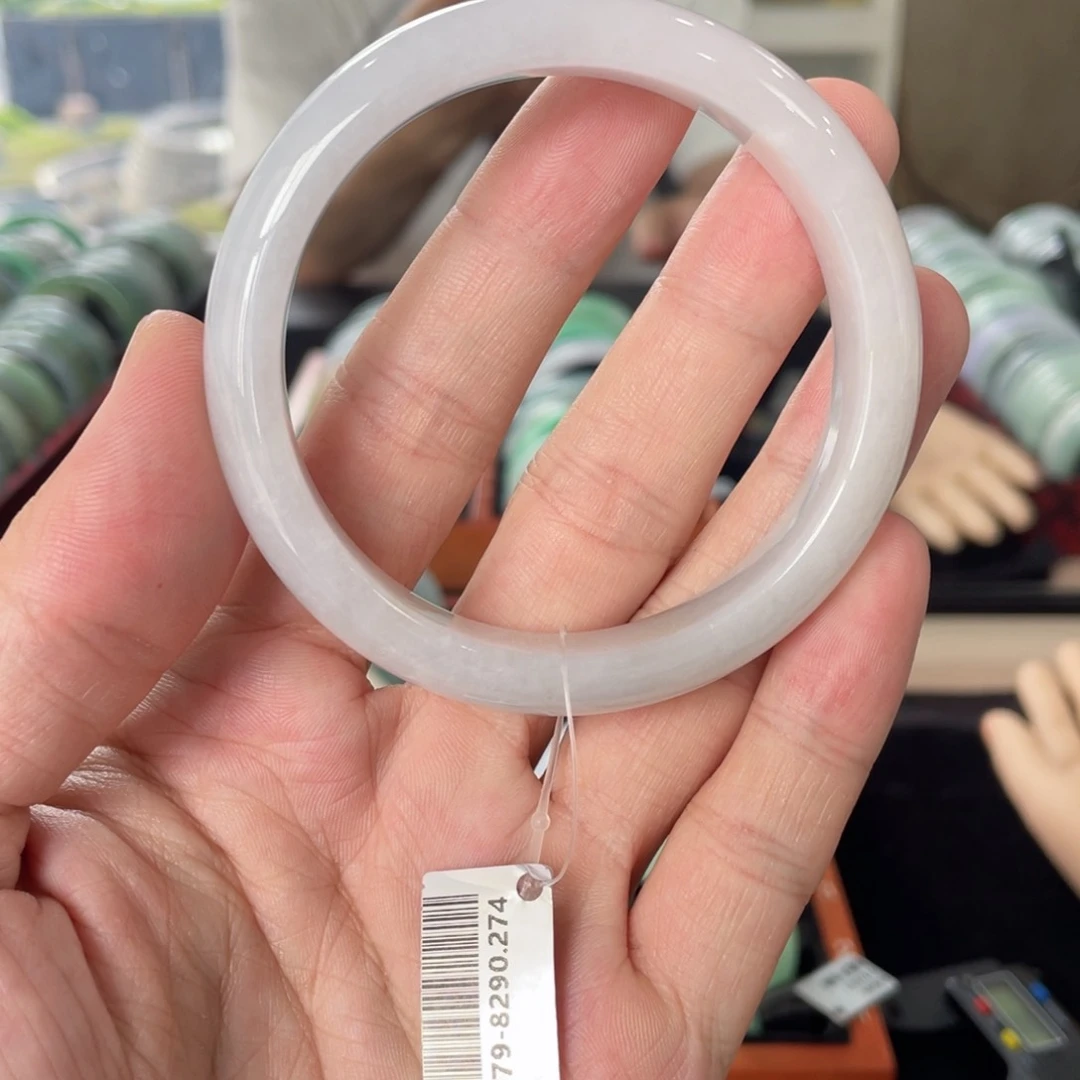 翡翠手镯未镶嵌手镯