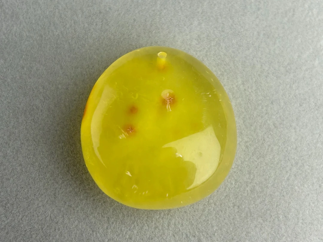 编号A10049.天然蜜蜡净水金珀随形无事牌吊坠留沁