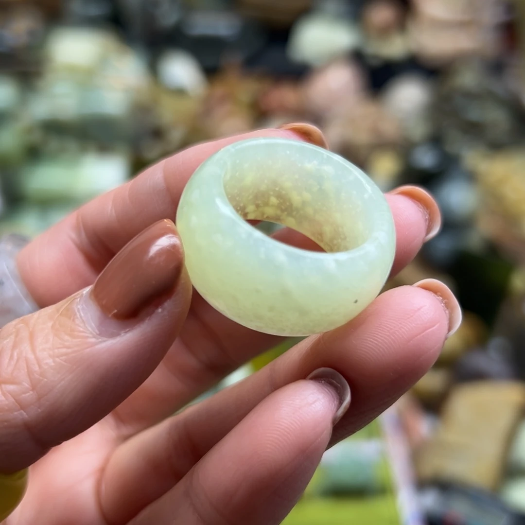 岫玉未镶嵌颈饰辽阳暴风雪20.3