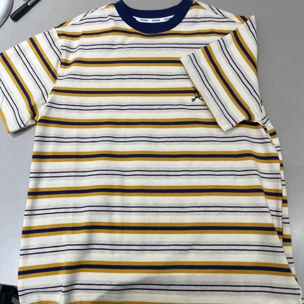 5716儿童条纹拼色短袖