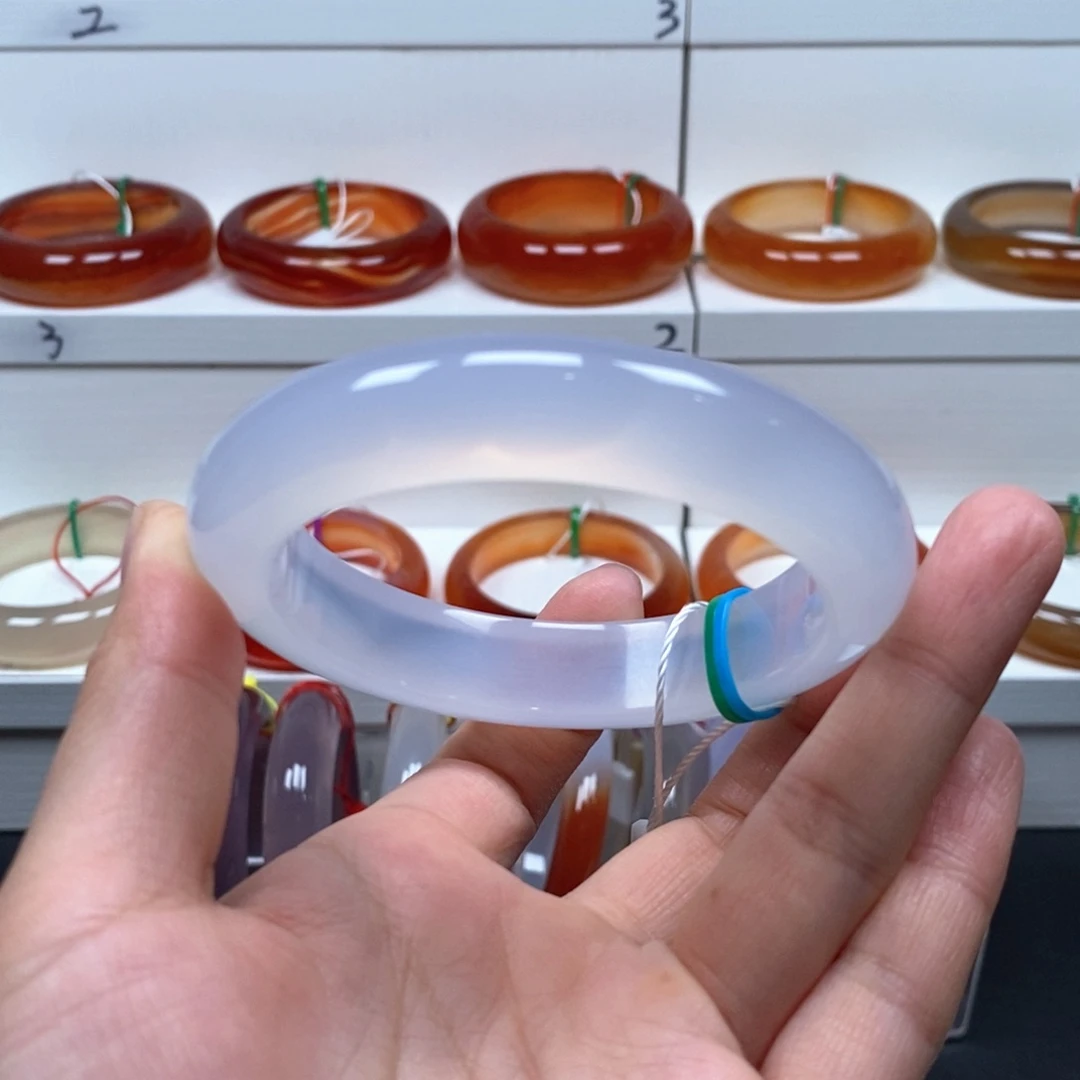 玛瑙/玉髓手镯未镶嵌降***璃