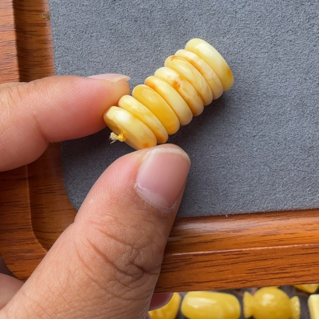 未镶嵌琥珀裸石1组