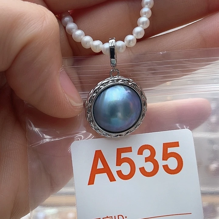 缘***分未镶嵌天然珍珠。  漏 漏 漏淡水珍珠