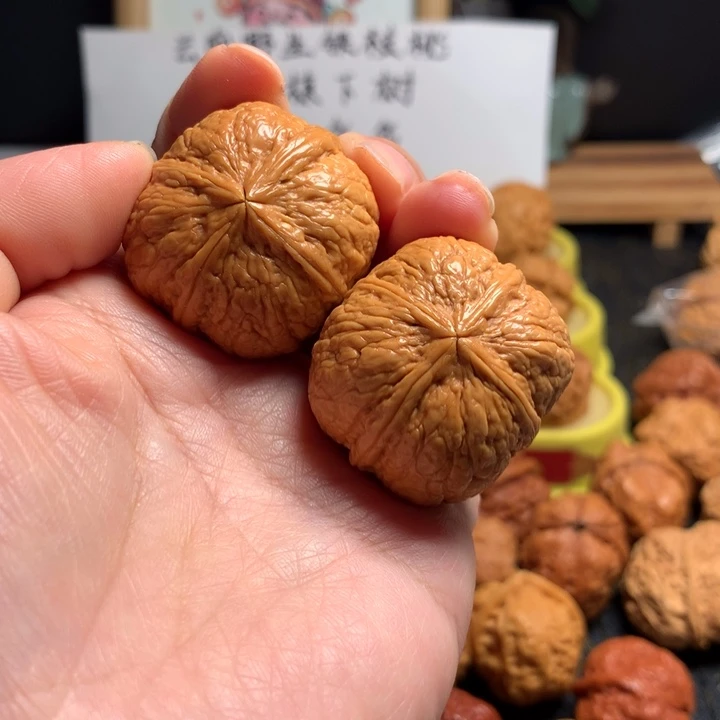 吊坠文玩核桃金猛四棱38尺寸