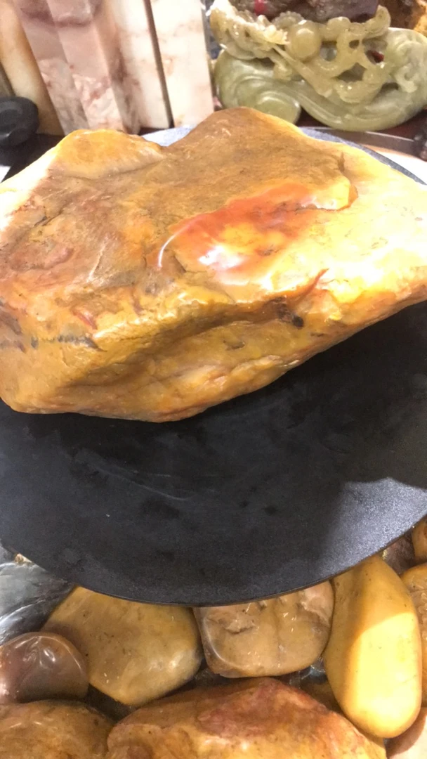 昌化石，质地细腻柔软光滑