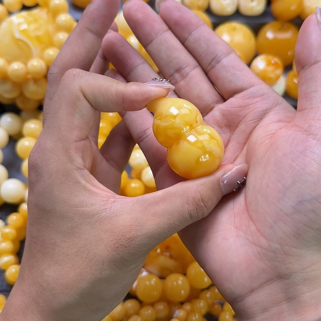 未镶嵌蜜蜡珠宝奇石