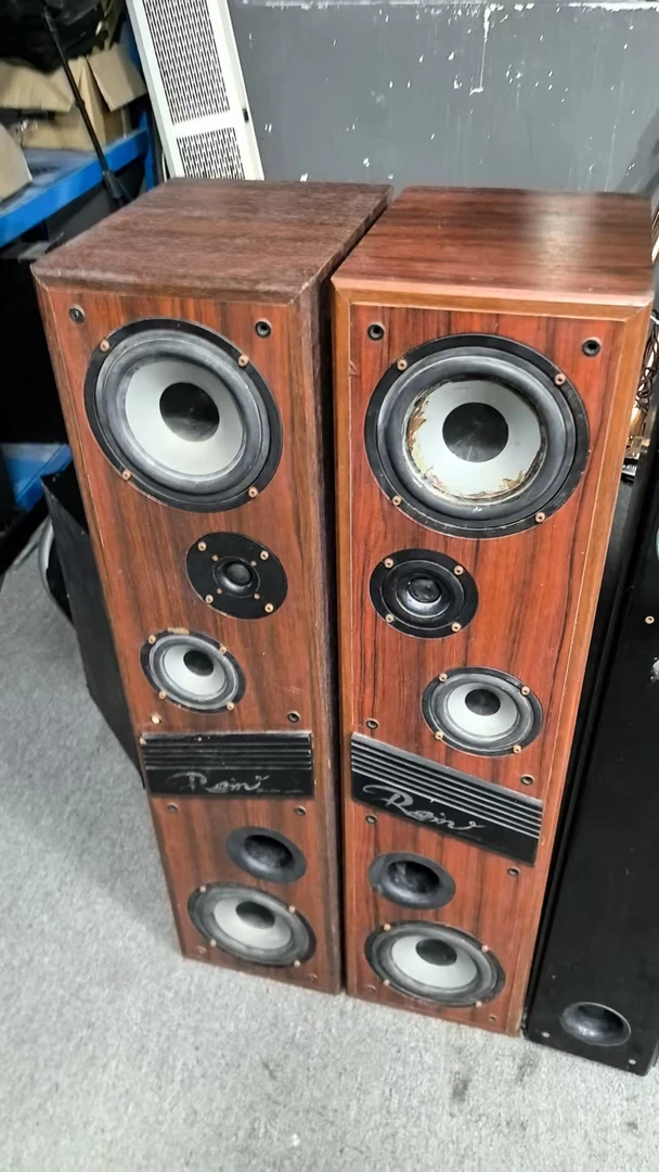 8新  落地音箱，配件处理   不包邮  运费到付