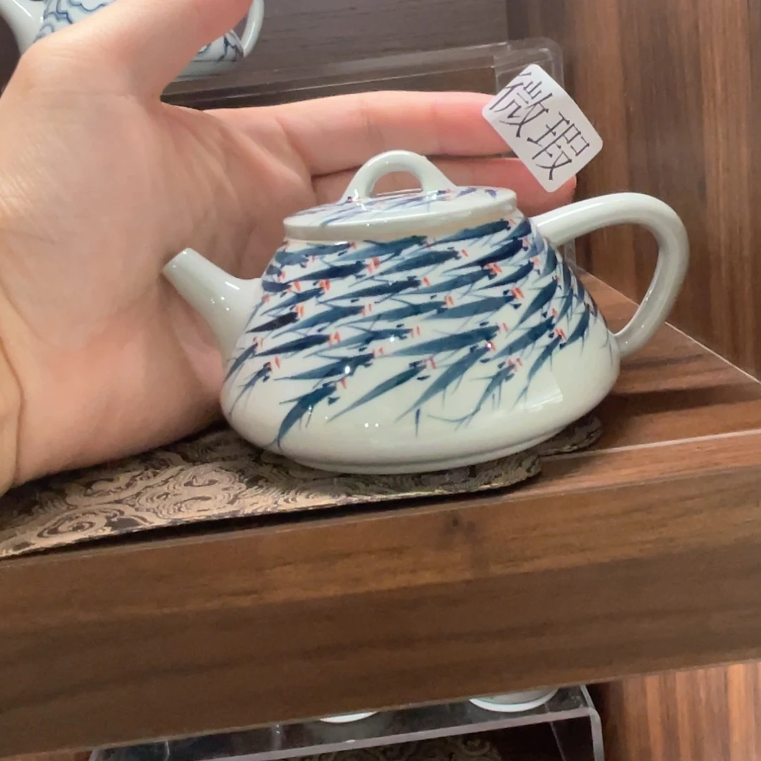 釉下手绘茶具微瑕