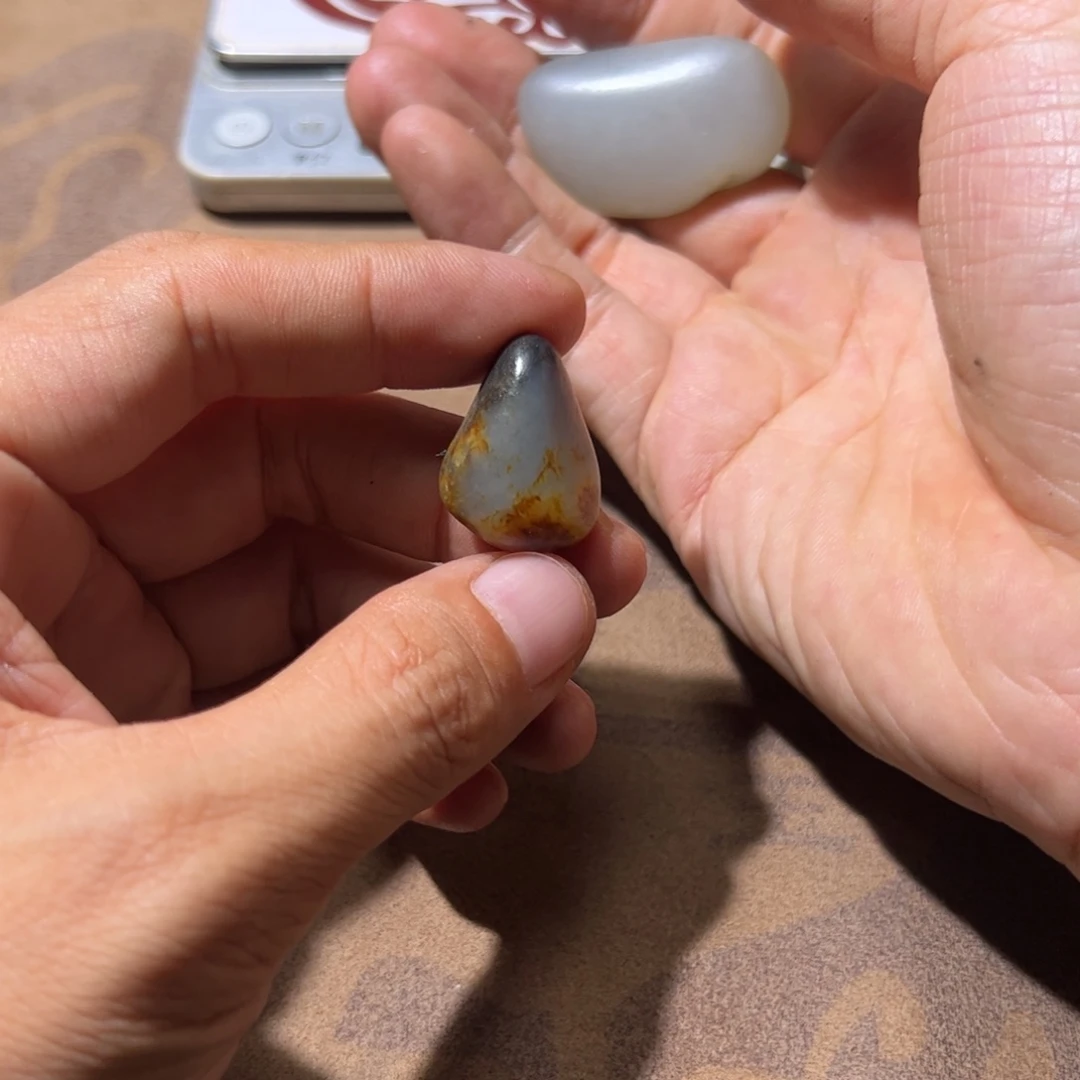和田玉（糖玉）未镶嵌挂件国**起