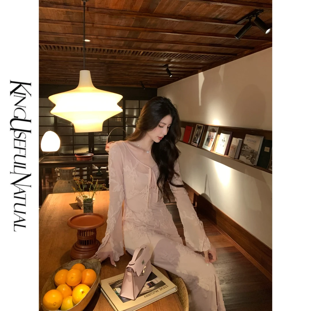 KUN【菲律美神】敲温柔 定染粉调立体盘花搭配弹力网纱不挑人连衣裙