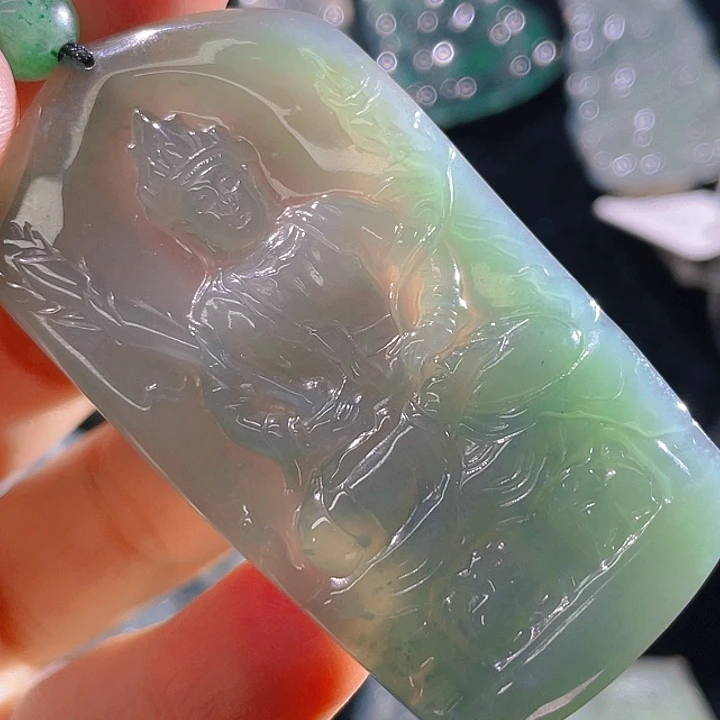 翡翠颈饰未镶嵌4，