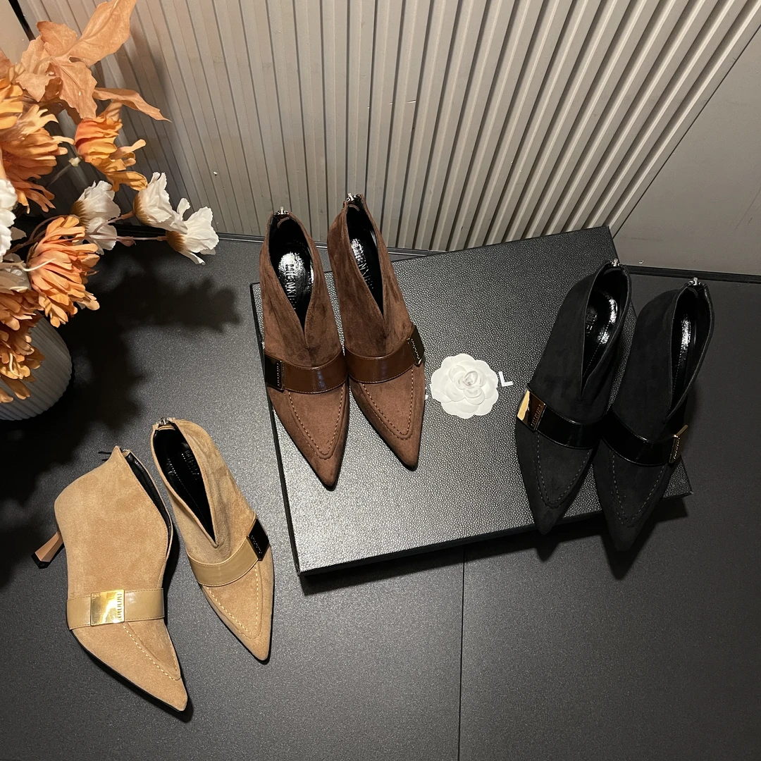 【现现】秋冬时尚简约新款踝靴休闲设计网红爆款百搭尖头细跟高跟鞋