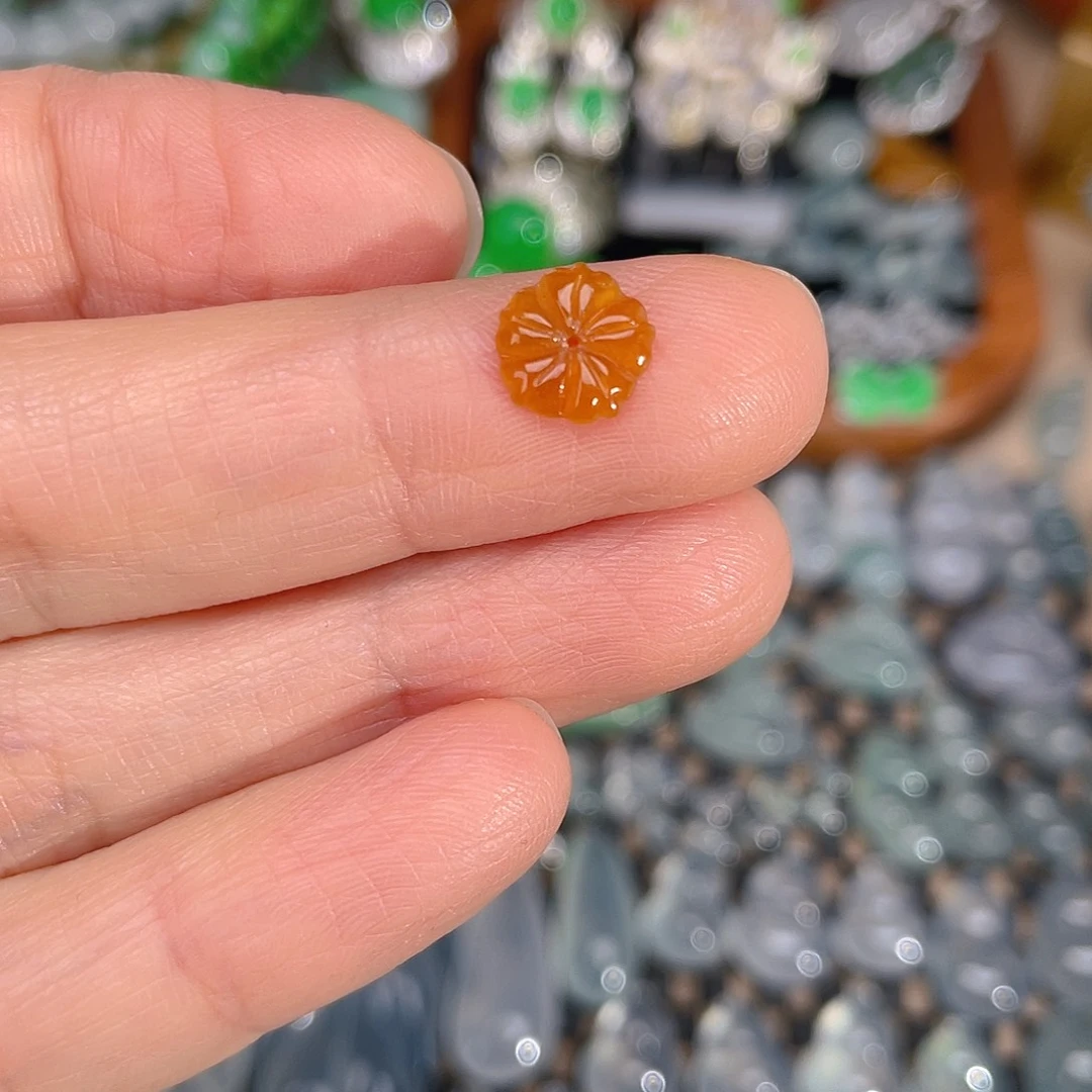 翡翠未镶嵌颈饰天然缅甸A货翡翠