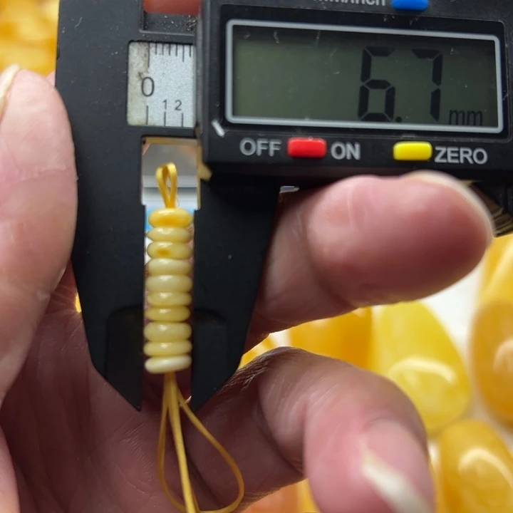 琥珀（矿物珀）未镶嵌裸石