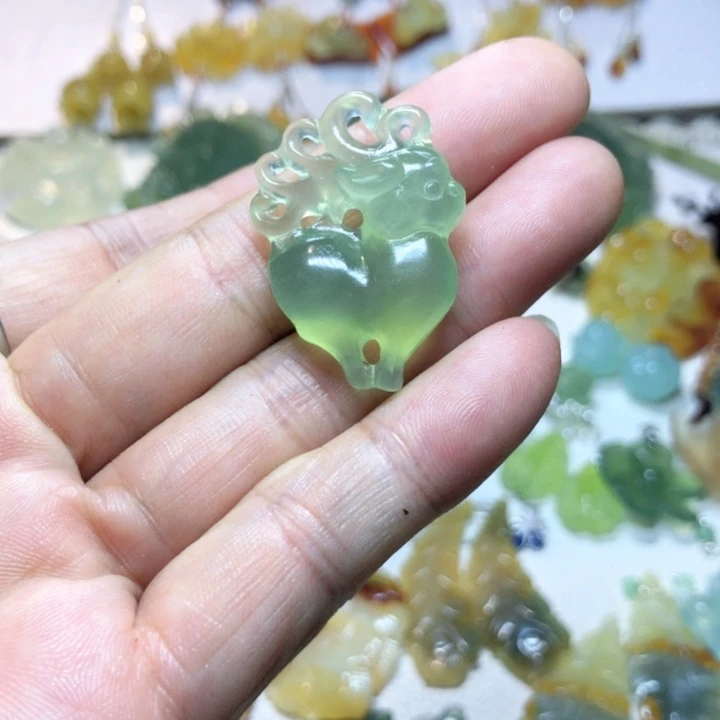 【闪购商品】蛇纹石玉耳环未镶嵌