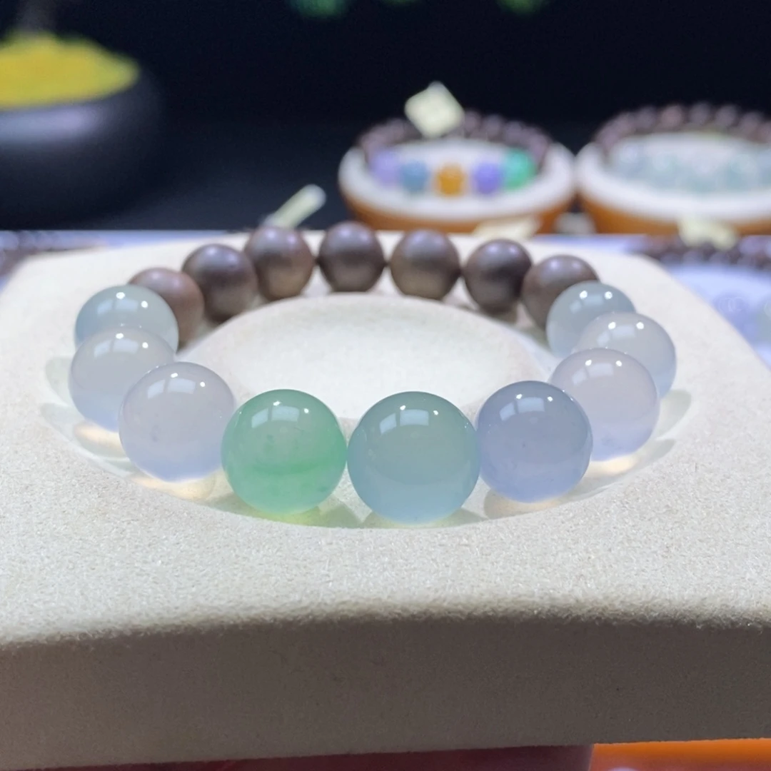 翡翠未镶嵌颈饰一组高冰珠珠