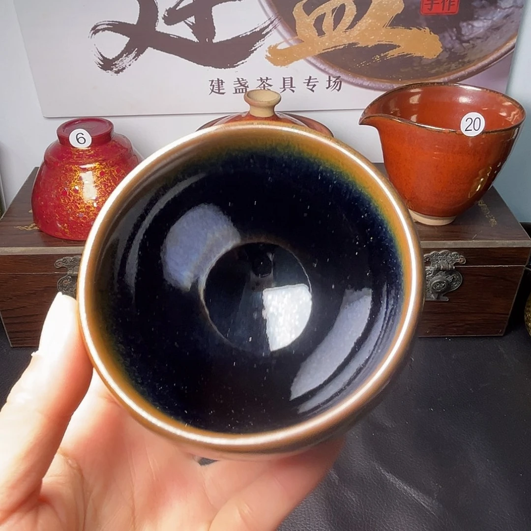 茶盏在哪都要照顾孩子呀宝