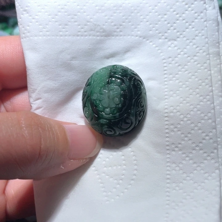 【闪购商品】翡翠颈饰未镶嵌灵**人天然翡翠