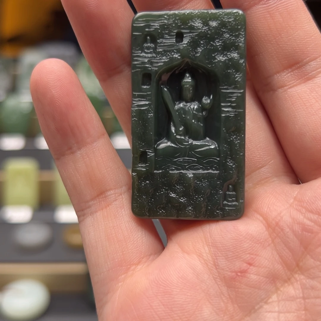 红***伴和田玉未镶嵌挂件