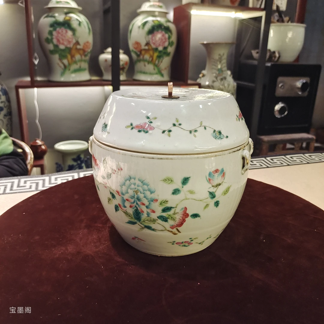 民，粉彩盖罐一只全品