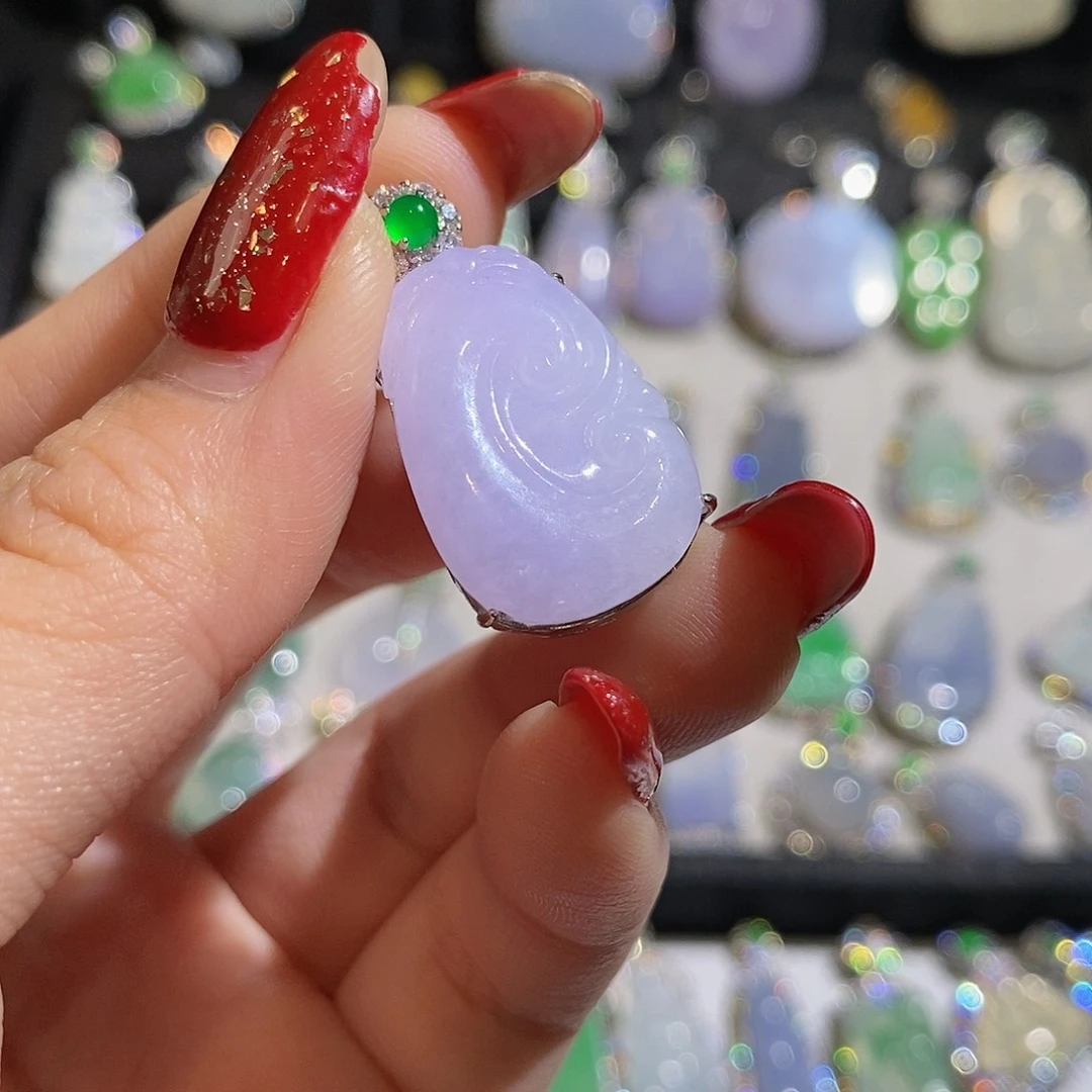 翡翠颈饰银S925镶嵌天然翡翠