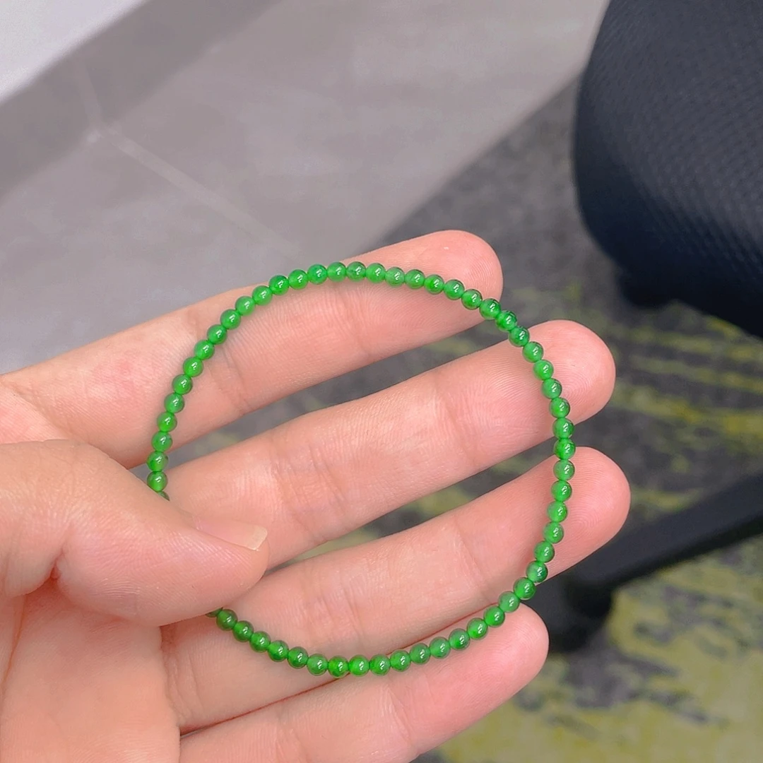 翡翠未镶嵌颈饰