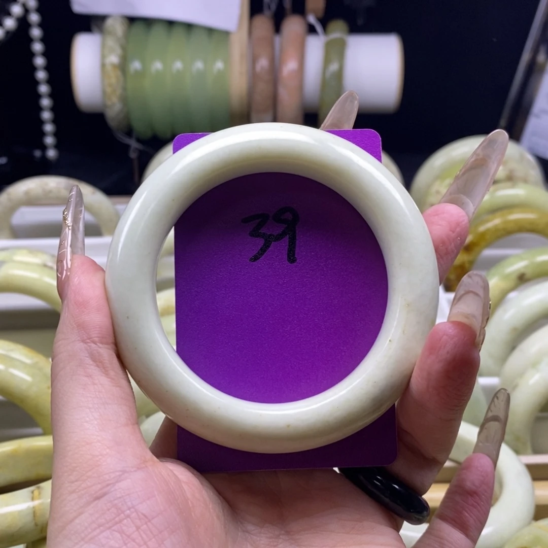 蛇纹石玉未镶嵌手镯57