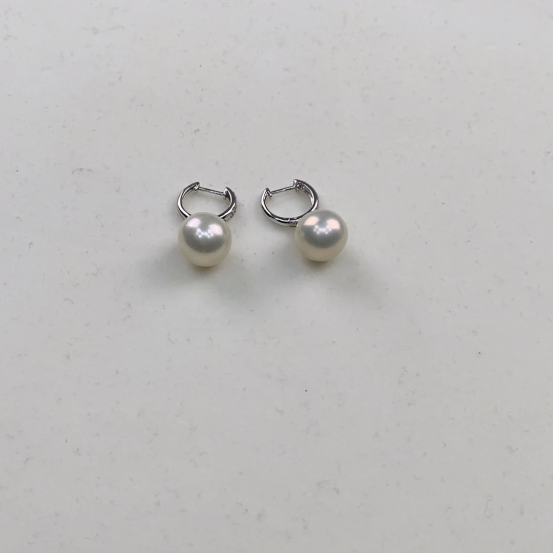 银S925镶嵌耳饰淡水珍珠