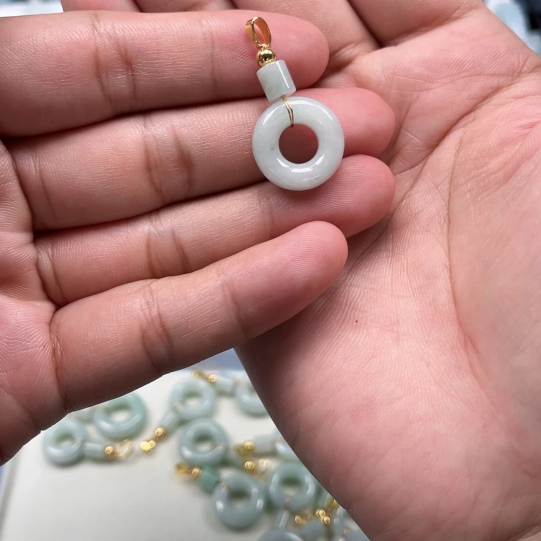 颈饰未镶嵌翡翠天然翡翠A货