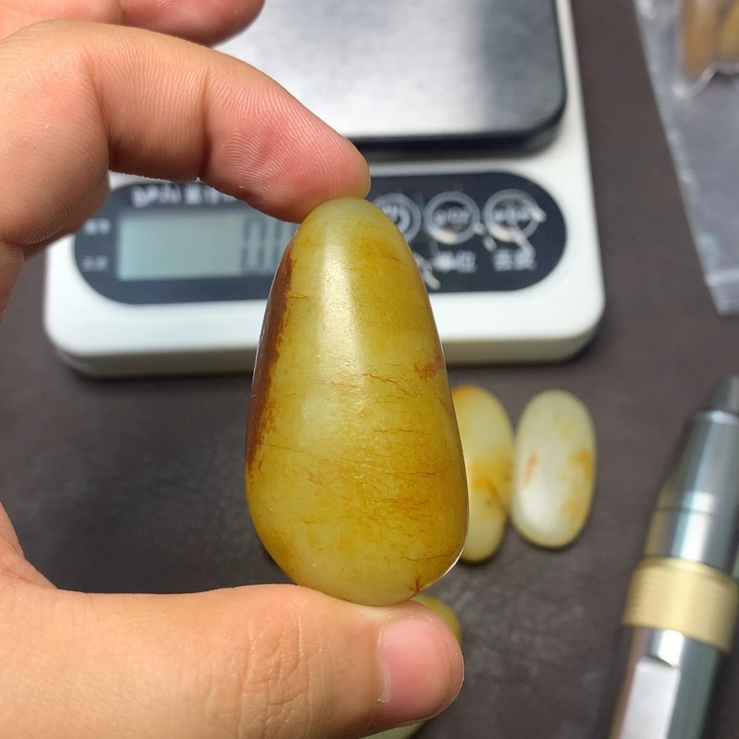 和田玉（糖玉）未镶嵌挂件