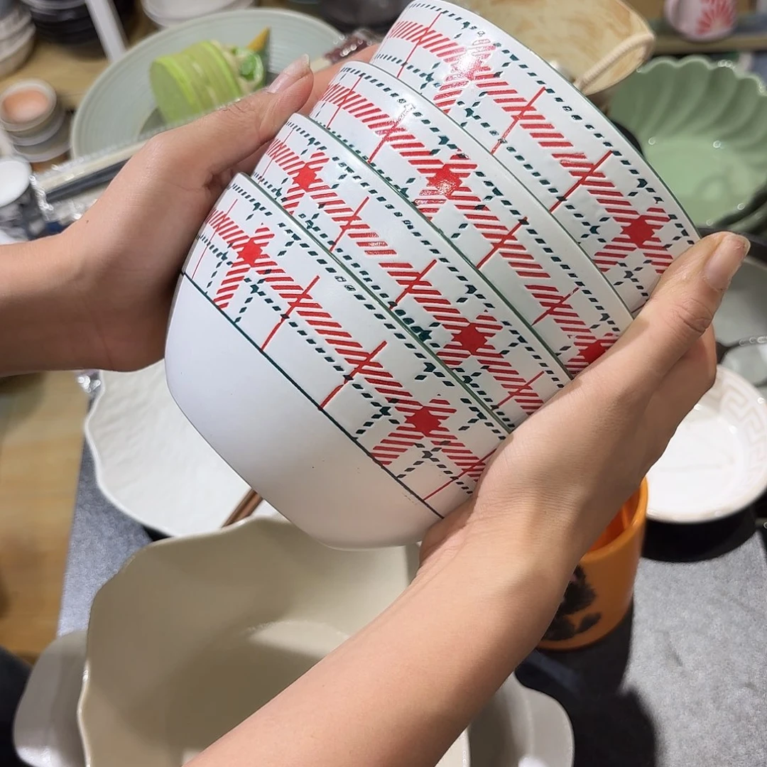 陶瓷汤饭碗四个微瑕介意勿拍