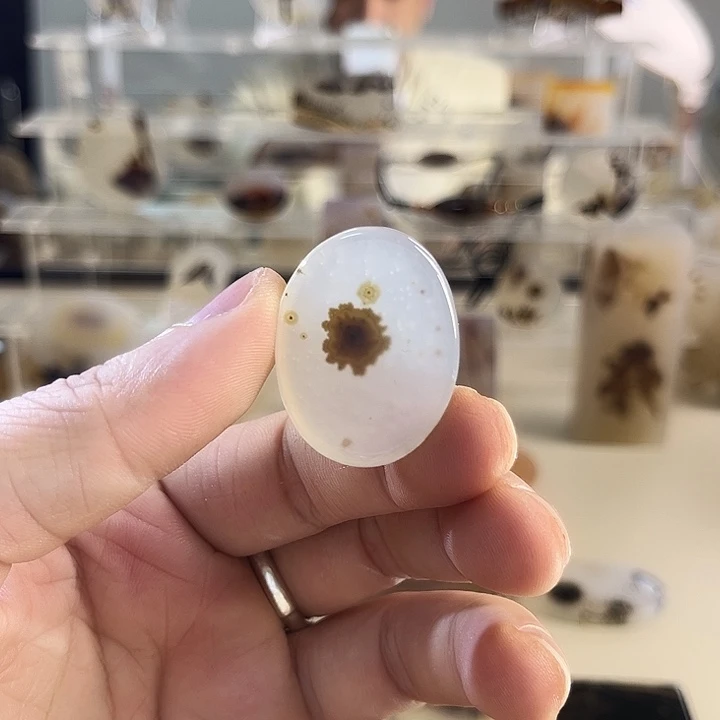 玛瑙/玉髓吊坠(不含链)未镶嵌三***里