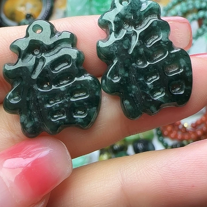 翡翠未镶嵌颈饰天然A货25