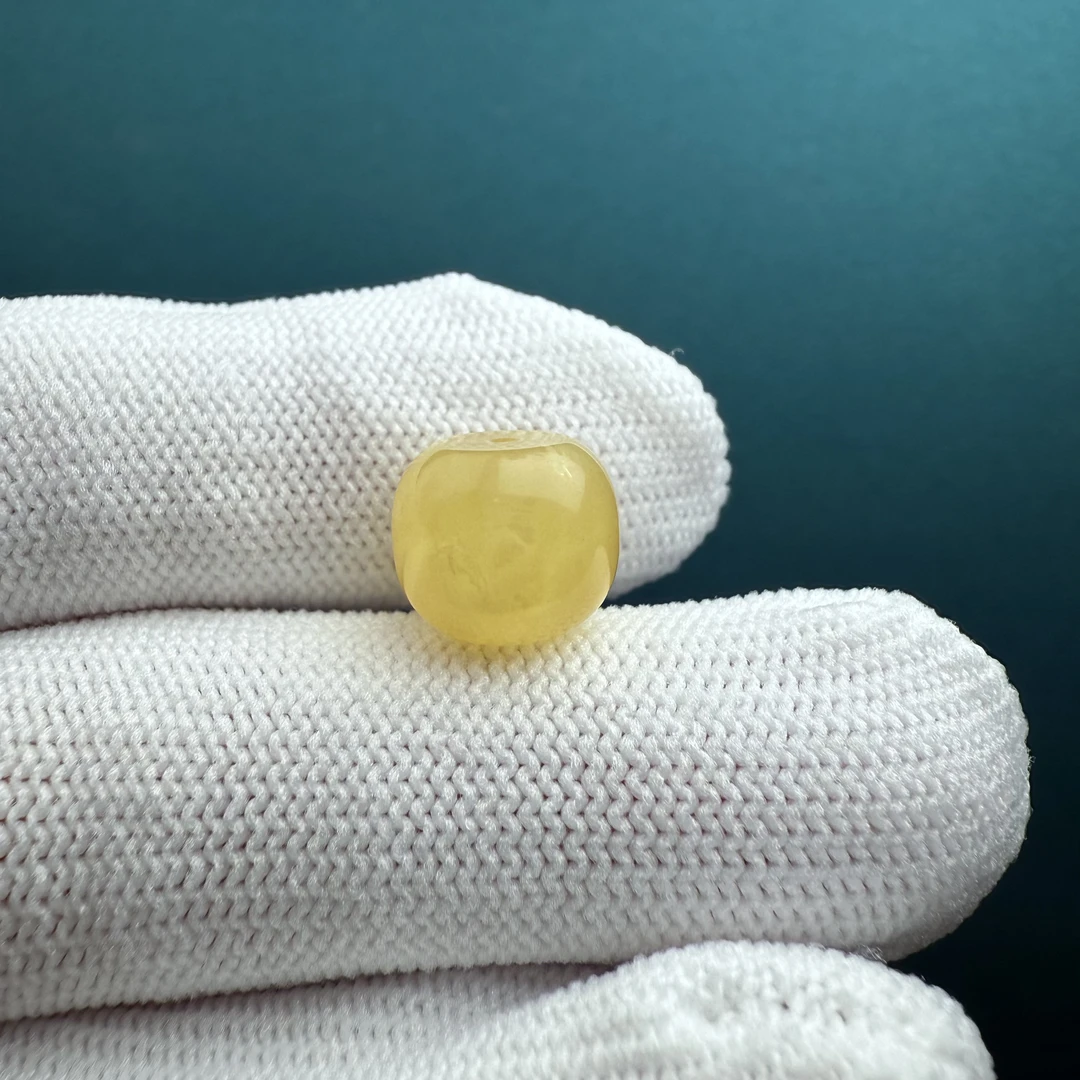 D1078天然原矿蜜蜡 【微瑕】老型10.5*8.8mm支持鉴定 假一罚十