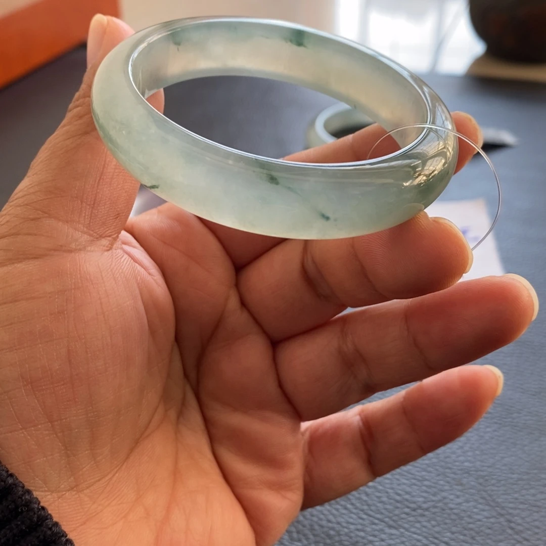 翡翠未镶嵌手镯（贵妃镯）天然翡翠手镯