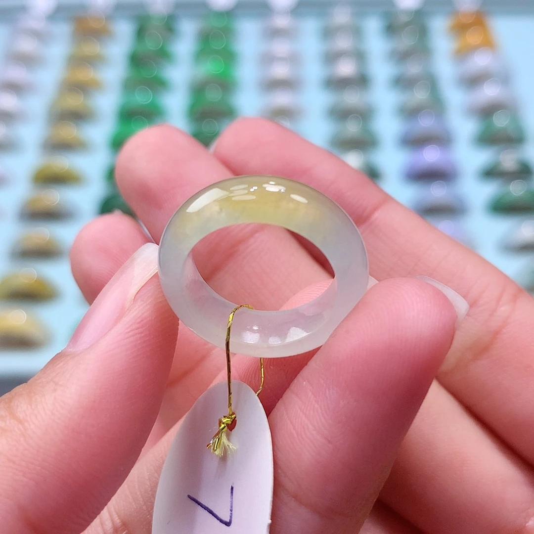 未镶嵌戒指翡翠7圈