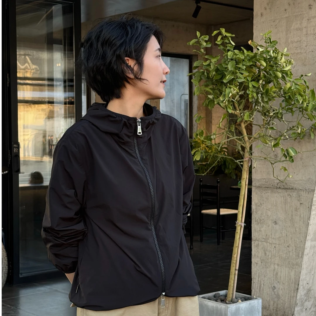 浪清/女装推荐 娲丽娜休闲简约连帽外套44047#